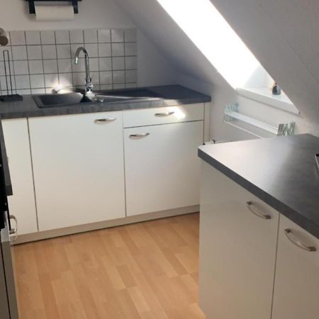 Zimmer In Wohnung, Monteure, Zentral, Enger Luaran gambar