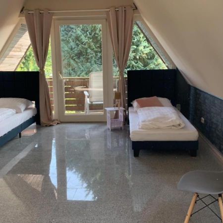 Zimmer In Wohnung, Monteure, Zentral, Enger Luaran gambar